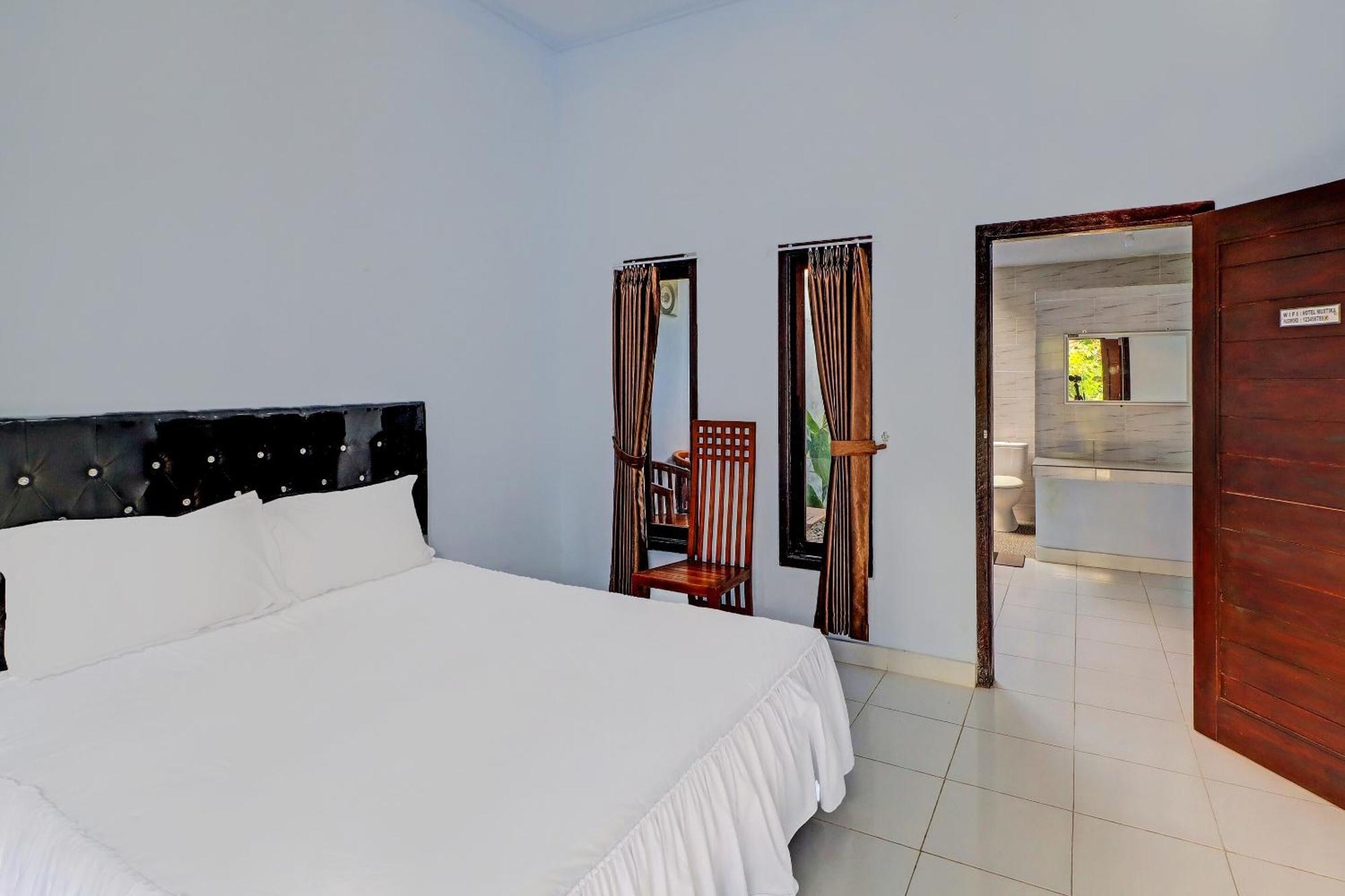 Oyo 92401 Hotel Mustika Negara  Екстериор снимка